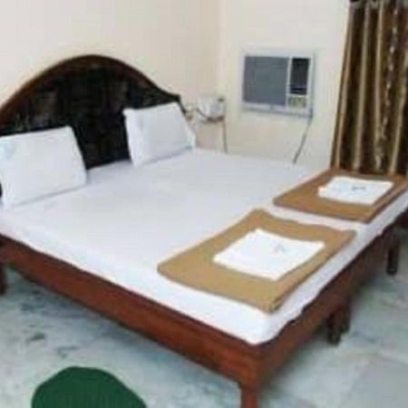 Hotel Geethanjali Residency Bhadrácsalam Kültér fotó