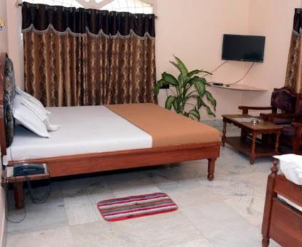 Hotel Geethanjali Residency Bhadrácsalam Kültér fotó